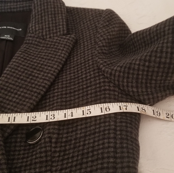Club Monaco Coat. Size Medium - Picture 11 of 16